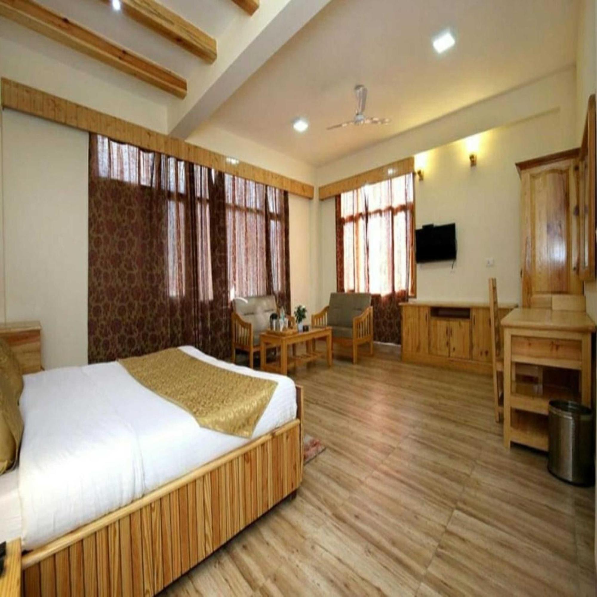 Hotel Jamla Inn Manāli Zewnętrze zdjęcie