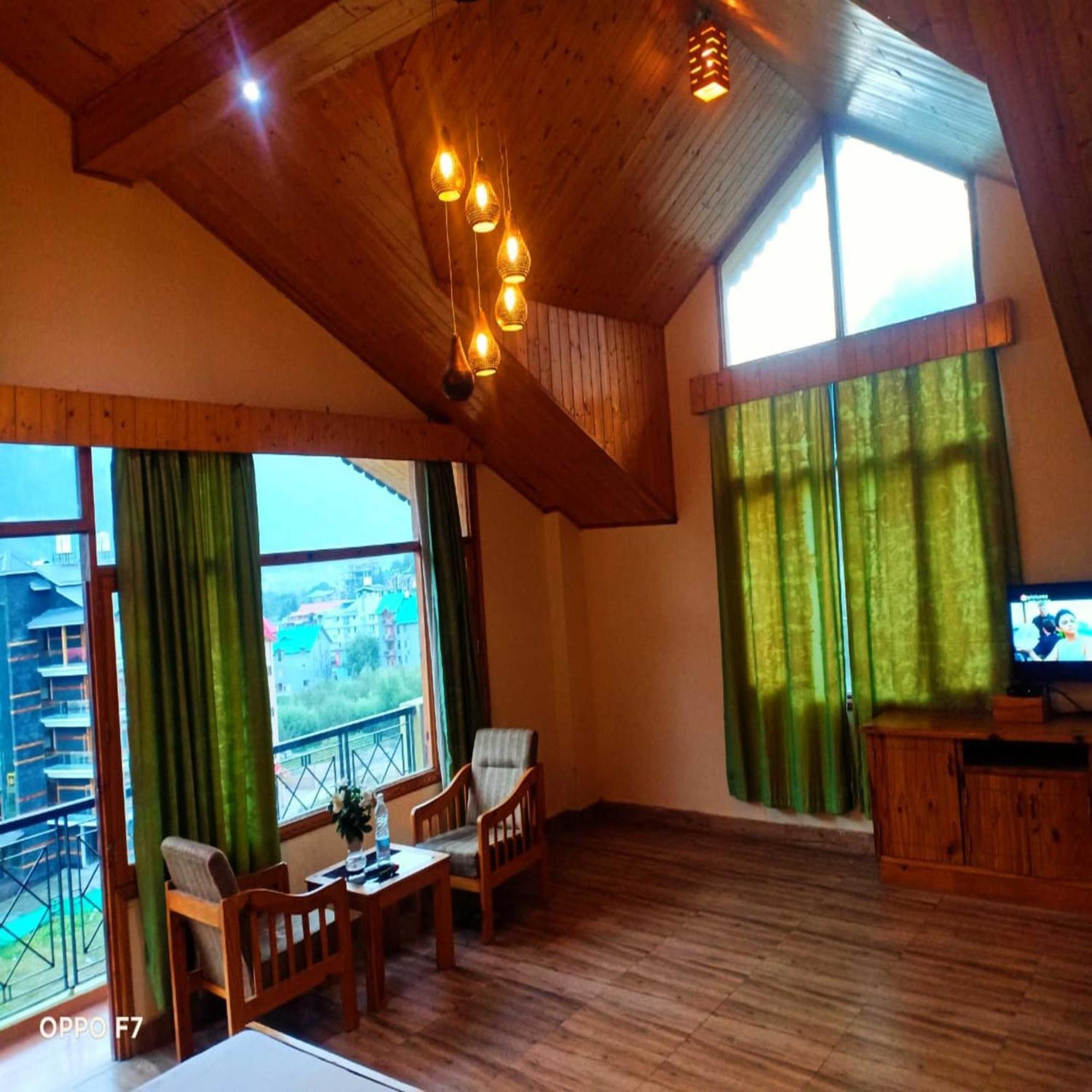 Hotel Jamla Inn Manāli Zewnętrze zdjęcie